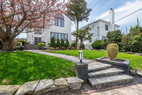 1989 Bay Blvd, Atlantic Beach, NY, 11509-1211 | Card Image