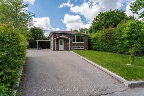 upper-71 Helene Cres, Waterloo, ON, N2L5E6 | Card Image