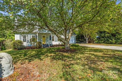 40 Harold Sluder Rd, Alexander, NC, 28701-8767 | Card Image