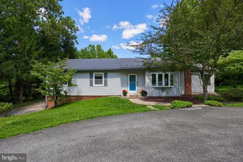 1075 Richmond Rd, LANCASTER, PA, 17603-6151 | Card Image