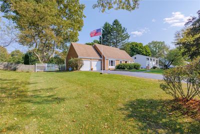 16 Cross Ridge Road, House other with 3 bedrooms, 2 bathrooms and null parking in Pittsford NY | Image 3