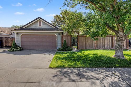 204 Gelf Lane, Modesto, CA, 95357 | Card Image