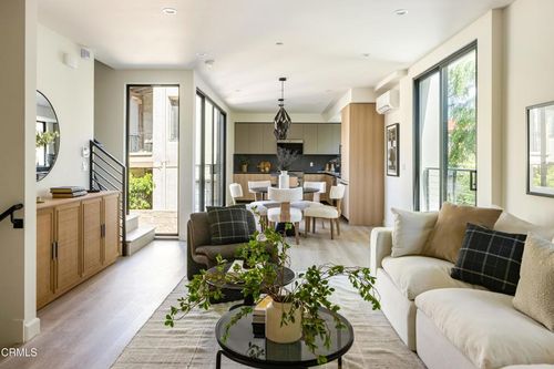 508 N Sycamore Ave, Los Angeles, CA, 90036-2004 | Card Image