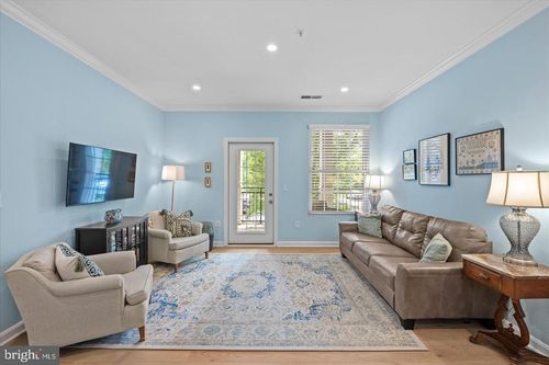 200-46608 Drysdale Ter, STERLING, VA, 20165-4358 | Card Image