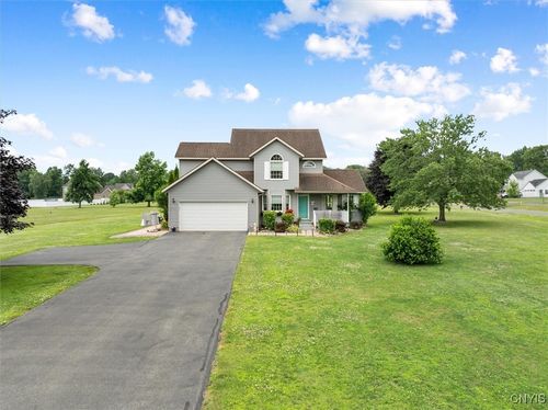 7666 Thomas Cir, Stittville, NY, 13469-1035 | Card Image