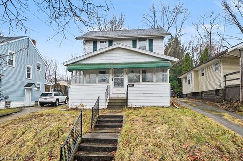 1364 Arnold Ave, Akron, OH, 44305-1816 | Card Image
