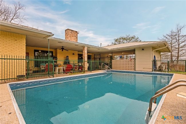 Pool/Porch | Image 36