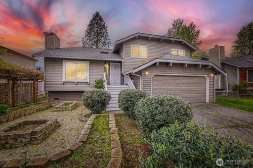 22414 18th Ave Se, Bothell, WA, 98021-8452 | Card Image