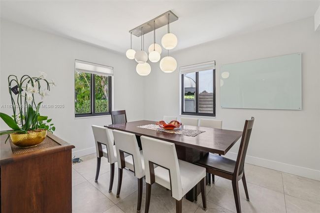 441 Sw 27 Th Rd, House other with 4 bedrooms, 4 bathrooms and null parking in Miami FL | Image 7