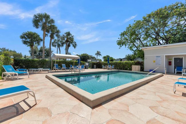 4389 Willow Pond Cir, Condo with 2 bedrooms, 2 bathrooms and null parking in West Palm Beach FL | Image 45
