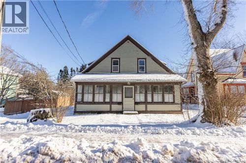 72 Salem St, Sackville, NB, E4L4J9 | Card Image