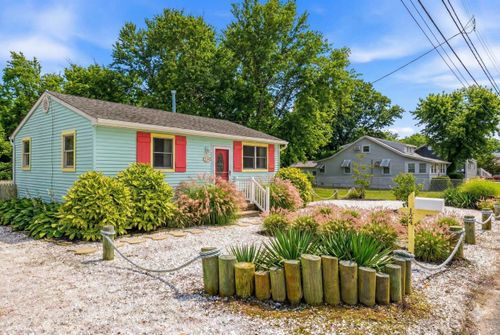 124 W New York Ave, Villas, NJ, 08251-2569 | Card Image