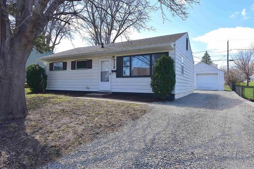 712 Maxwell Street, Waterloo, IA, 50701 | Card Image