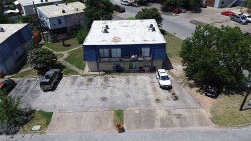 301 E Croslin St, Austin, TX, 78752-2543 | Card Image
