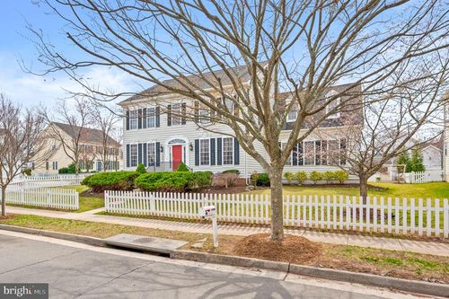 20453 Peckham St, ASHBURN, VA, 20147-7453 | Card Image