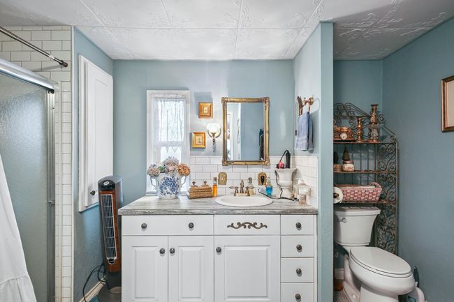 Primary Bathroom | Image 19
