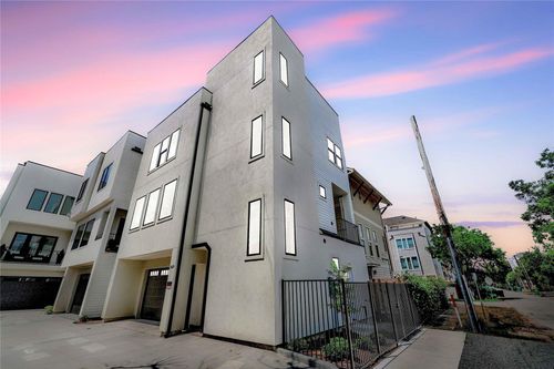 5439 Darling St, Houston, TX, 77007-1801 | Card Image