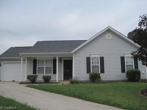 3555 Morning Mist Rd, Winston Salem, NC, 27107-6268 | Card Image
