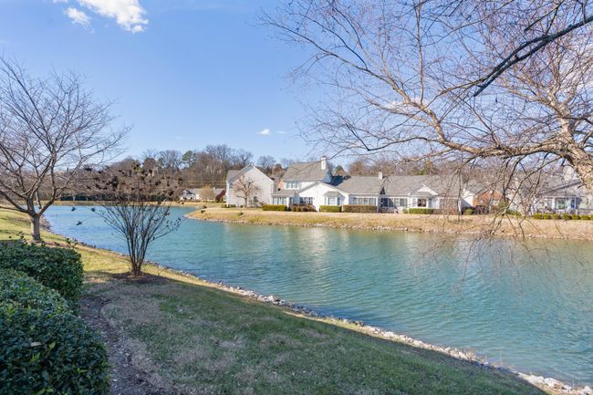 1083 Constitution Dr, Condo with 3 bedrooms, 3 bathrooms and 2 parking in Chattanooga TN | Image 4