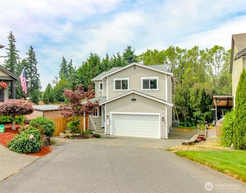 16313 Se 261st Ct, Covington, WA, 98042-5476 | Card Image