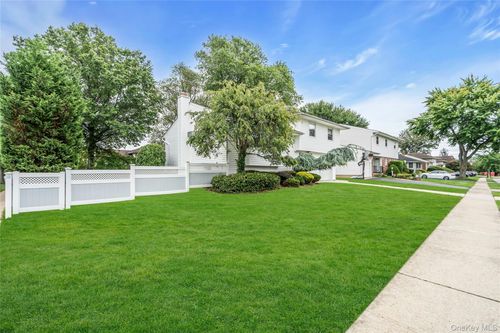 34 Julliard Dr, Plainview, NY, 11803-1231 | Card Image