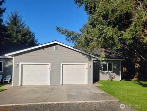 32 Sunset Ave Ne, Ocean Shores, WA, 98569 | Card Image