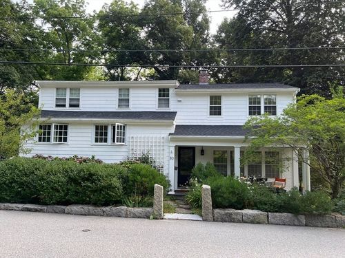 83 Leonard St, Gloucester, MA, 01930-1348 | Card Image