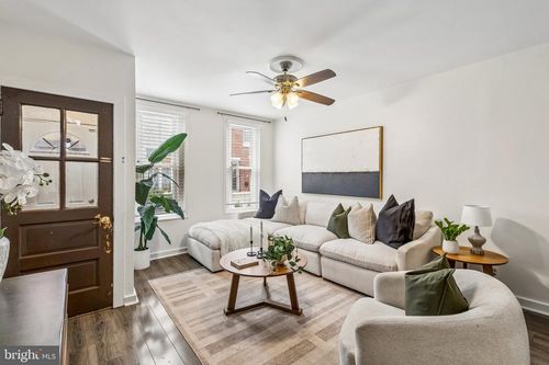 541 Sigel St, PHILADELPHIA, PA, 19148-1836 | Card Image