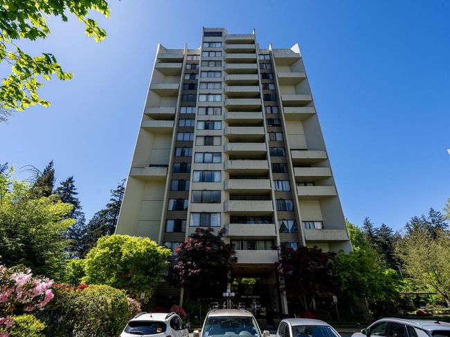402 - 4105 Maywood Street, Condo with 2 bedrooms, 2 bathrooms and 1 parking in Burnaby BC | Image 2
