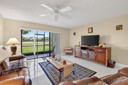 23g-21656 Juego Cir, Boca Raton, FL, 33433-2066 | Card Image