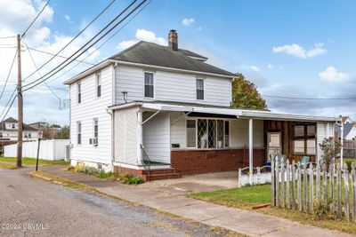 605 Sycamore Street, House other with 3 bedrooms, 2 bathrooms and null parking in Berwick PA | Image 3