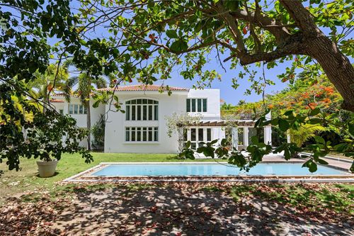 121 Dorado Bch E, Dorado, PR, 00646-2093 | Card Image