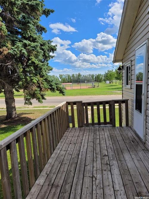 414 4th St S, Wakaw, SK, S0K4P0 | Card Image