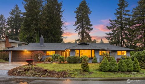 12544 Se 16th St, Bellevue, WA, 98005-3805 | Card Image