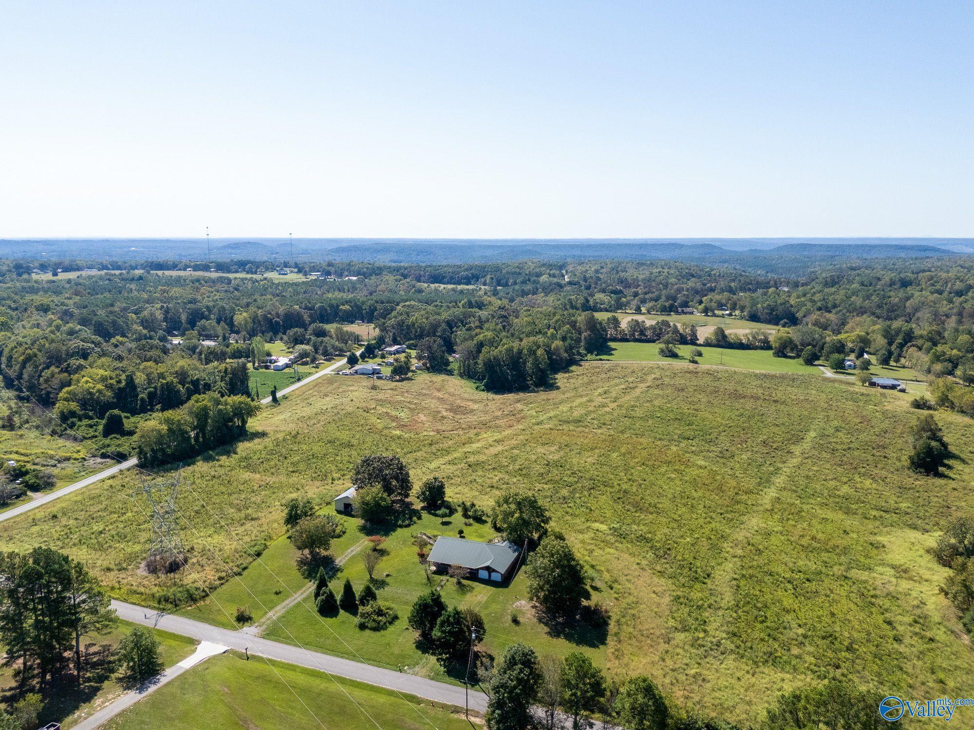 Parker Rd, Union Grove, AL 35175