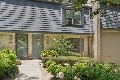 140 Amherst Pl Nw, Atlanta, GA, 30327-4092 | Card Image