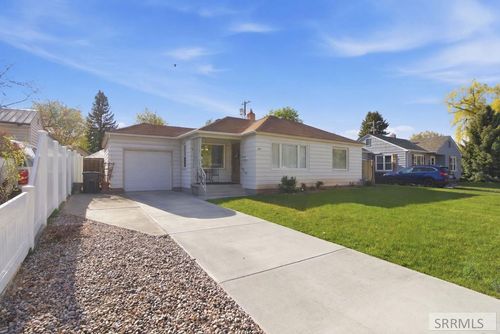 853 Crestmont Ave, Idaho Falls, ID, 83402-2647 | Card Image