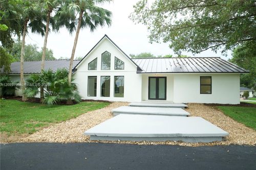20500 Sw 50th Pl, Southwest Ranches, FL, 33332-1073 | Card Image
