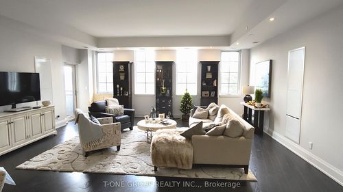 330-20 Fred Varley Dr, Unionville, ON, L3R1S4 | Card Image