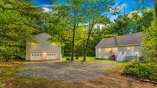 16 Dyer Road, Raymond, ME, 04071 | Card Image