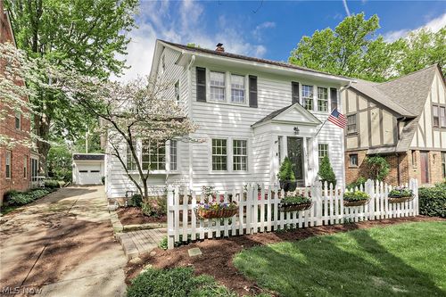 2528 Ashurst Rd, University Heights, OH, 44118-4418 | Card Image