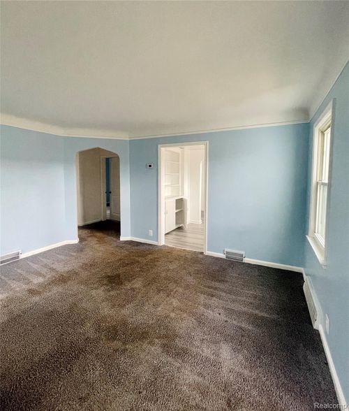 19250 Farmington Rd, Livonia, MI, 48152-1403 | Card Image