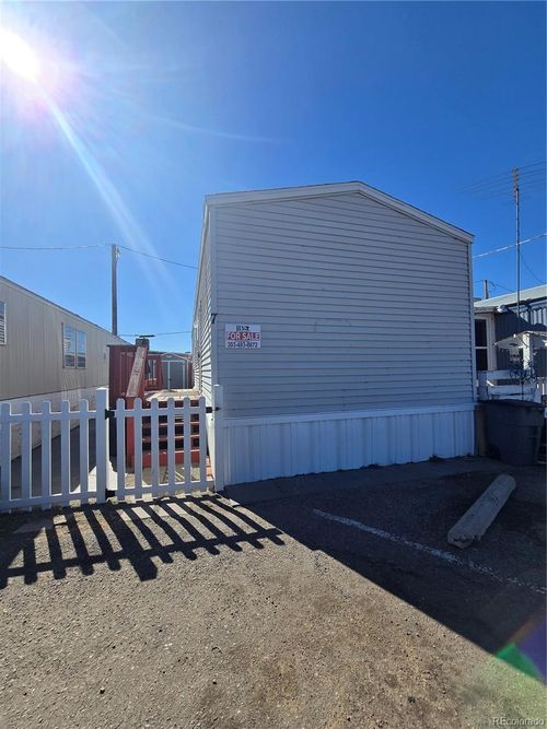 10110 E 120th Ave, Henderson, CO, 80640-9390 | Card Image