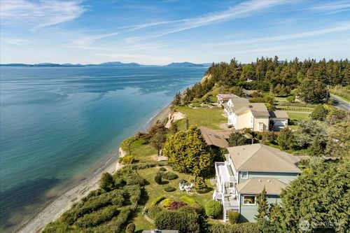 2029 W Beach Rd, Oak Harbor, WA, 98277-8872 | Card Image