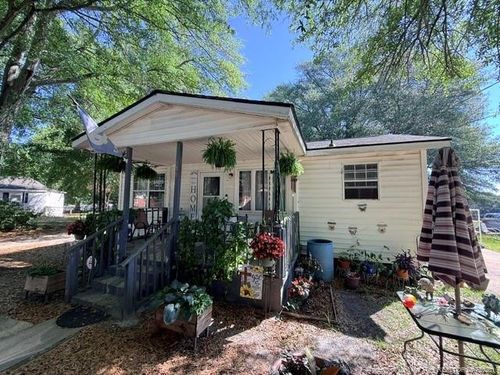 816 Commerce St, Fayetteville, NC, 28305-5468 | Card Image