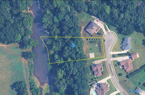 132 Southfork Dr, Huntsville, AL, 35811-7501 | Card Image
