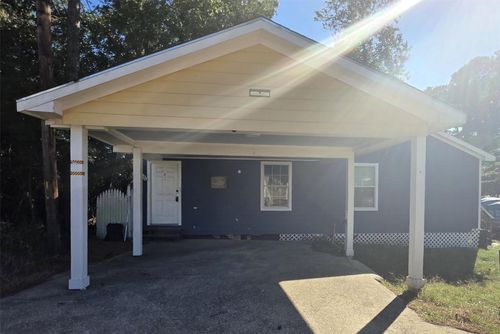 801 Queenswood, Montgomery, TX, 77316-2930 | Card Image