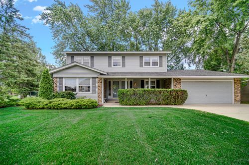 221 Yarmouth Rd, Elk Grove Village, IL, 60007-3448 | Card Image