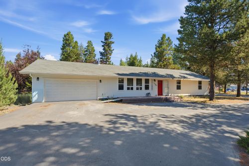 15956 Mt View Ln, La Pine, OR, 97739-9749 | Card Image