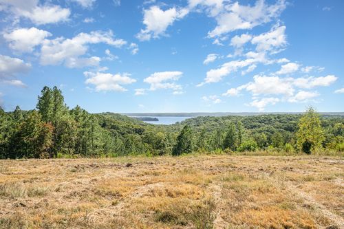 240 Miller Ridge Lane, Stewart, TN, 37175 | Card Image